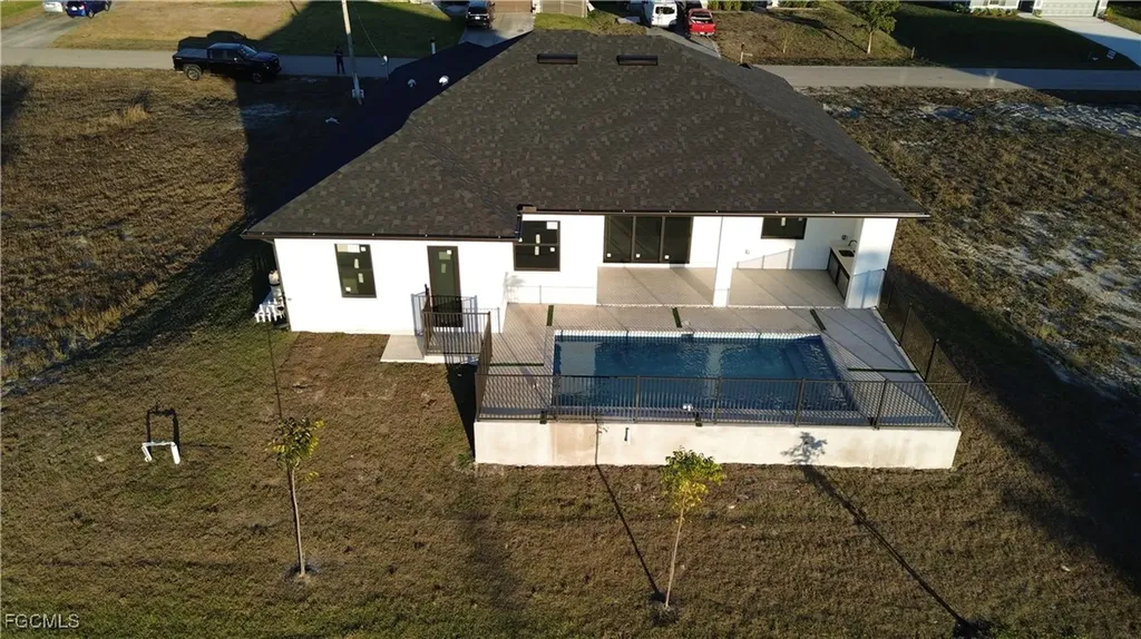 2610 NE 1st Place Cape Coral FL 33909