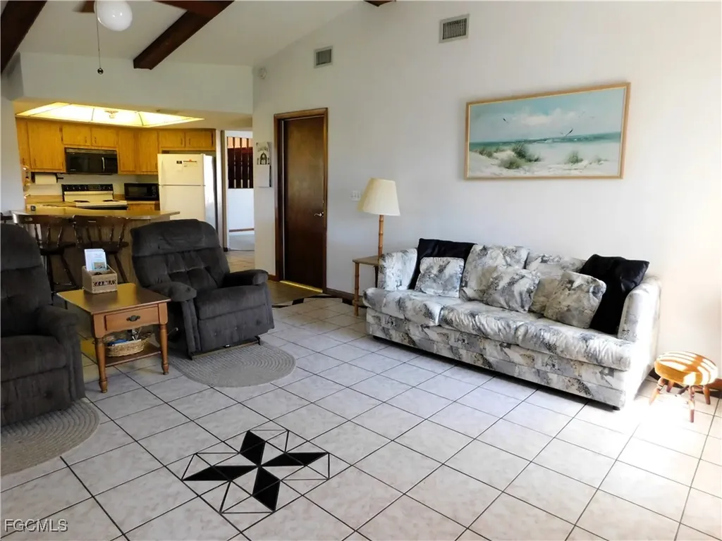 904 SE 18th Street Cape Coral FL 33990