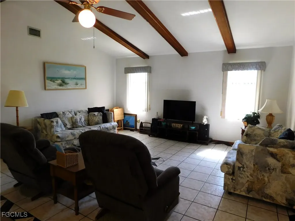 904 SE 18th Street Cape Coral FL 33990