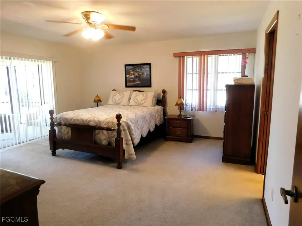 904 SE 18th Street Cape Coral FL 33990