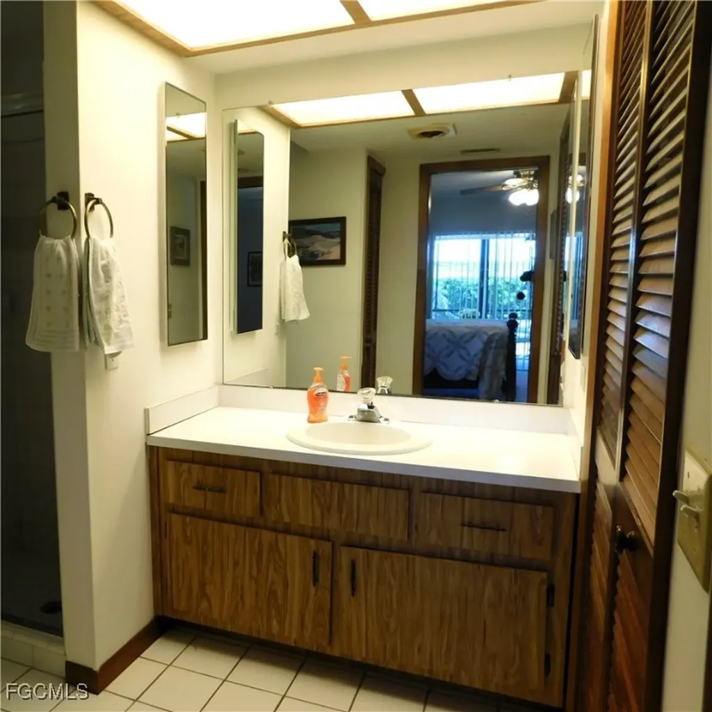 904 SE 18th Street Cape Coral FL 33990
