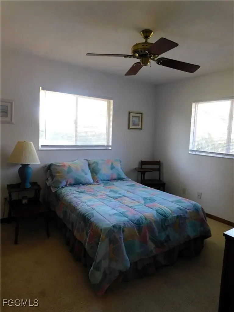 904 SE 18th Street Cape Coral FL 33990