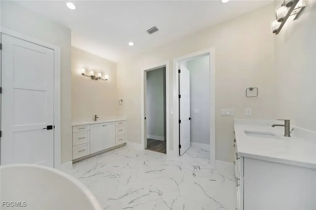 123 SW 52nd Terrace Cape Coral FL 33914