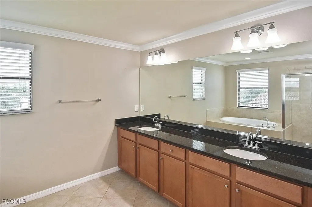 2738 Via Piazza Loop Fort Myers FL 33905