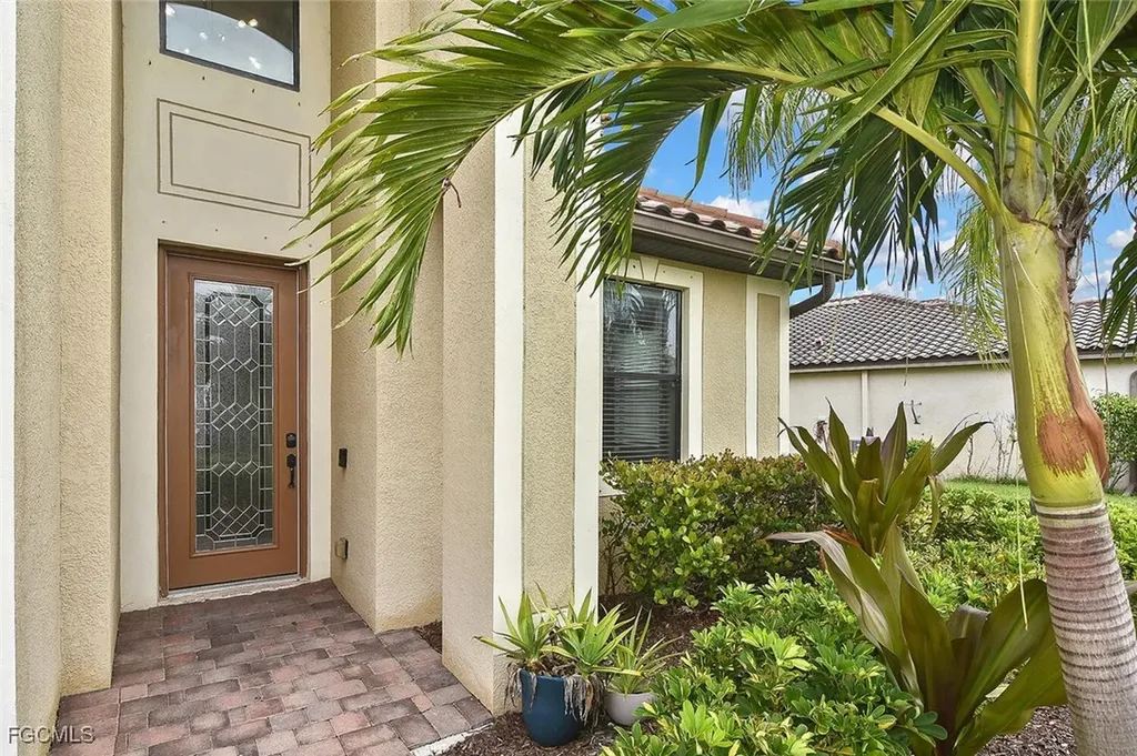 2738 Via Piazza Loop Fort Myers FL 33905