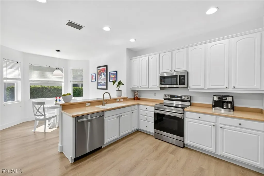 24980 Divot Drive Bonita Springs FL 34135