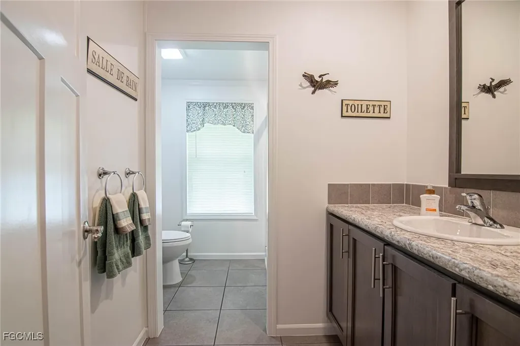 417 Snead Drive North Fort Myers FL 33903