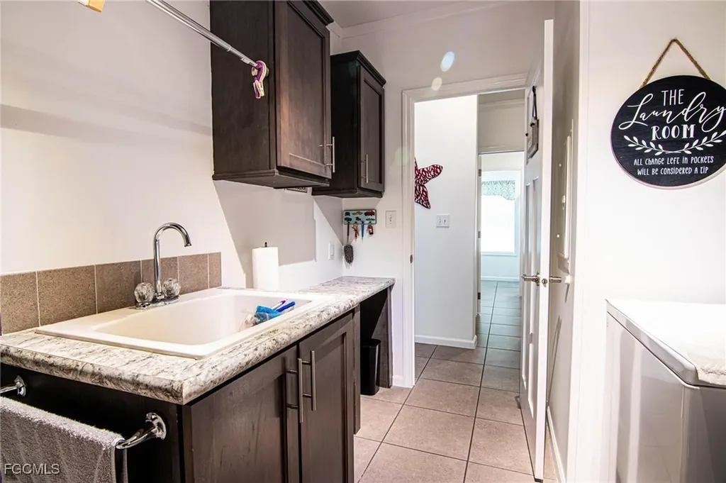 417 Snead Drive North Fort Myers FL 33903