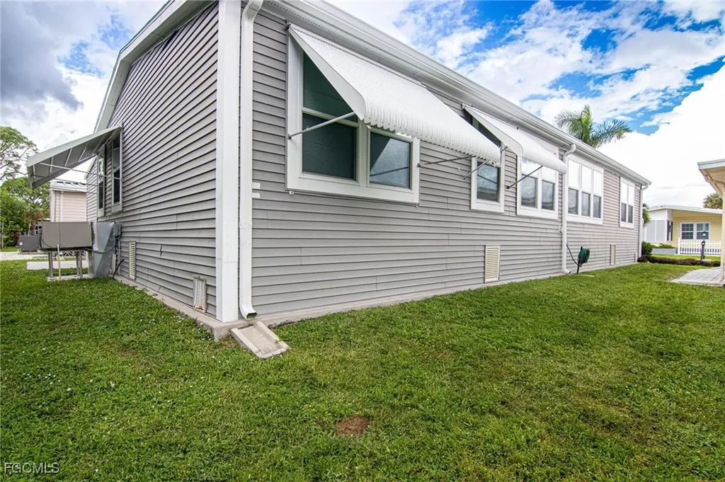 417 Snead Drive North Fort Myers FL 33903