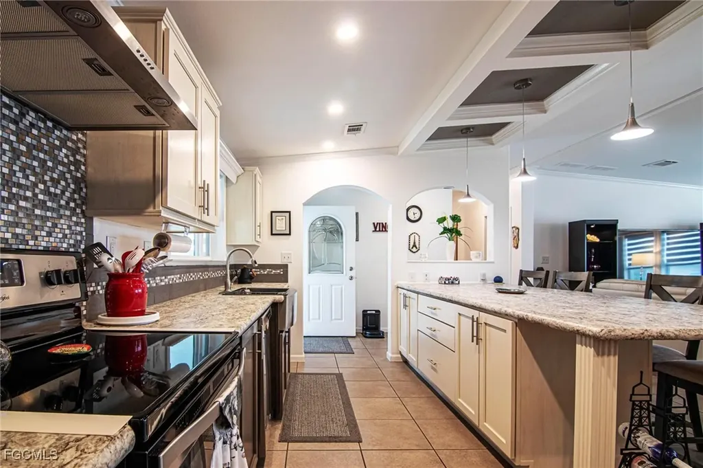 417 Snead Drive North Fort Myers FL 33903