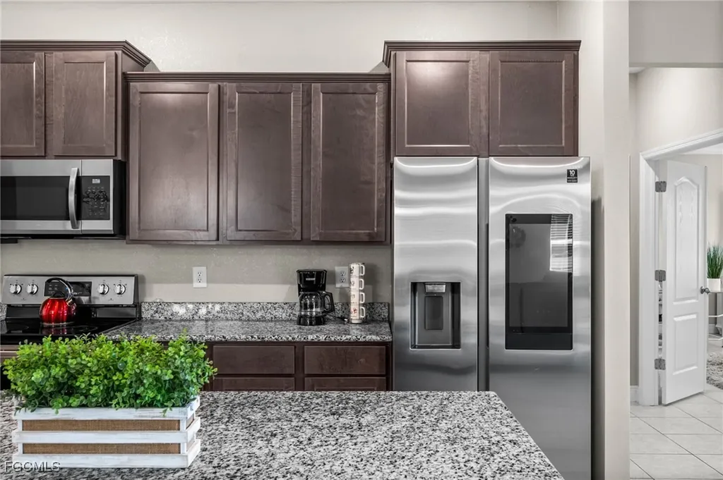 4317 SW 16th Place Cape Coral FL 33914