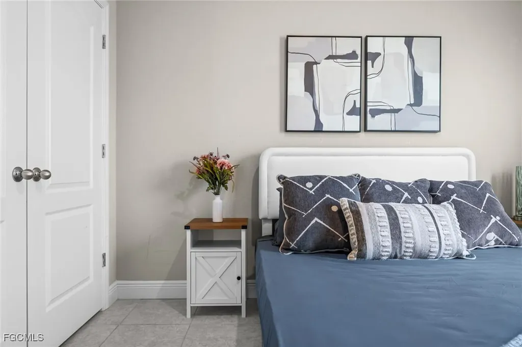 4317 SW 16th Place Cape Coral FL 33914