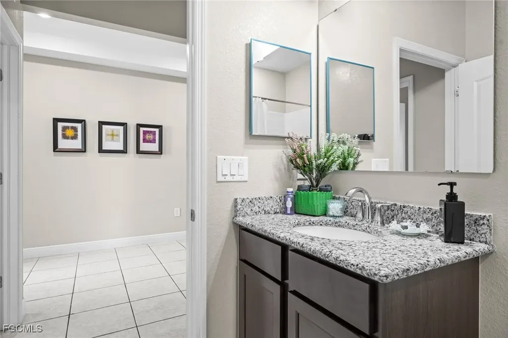 4317 SW 16th Place Cape Coral FL 33914