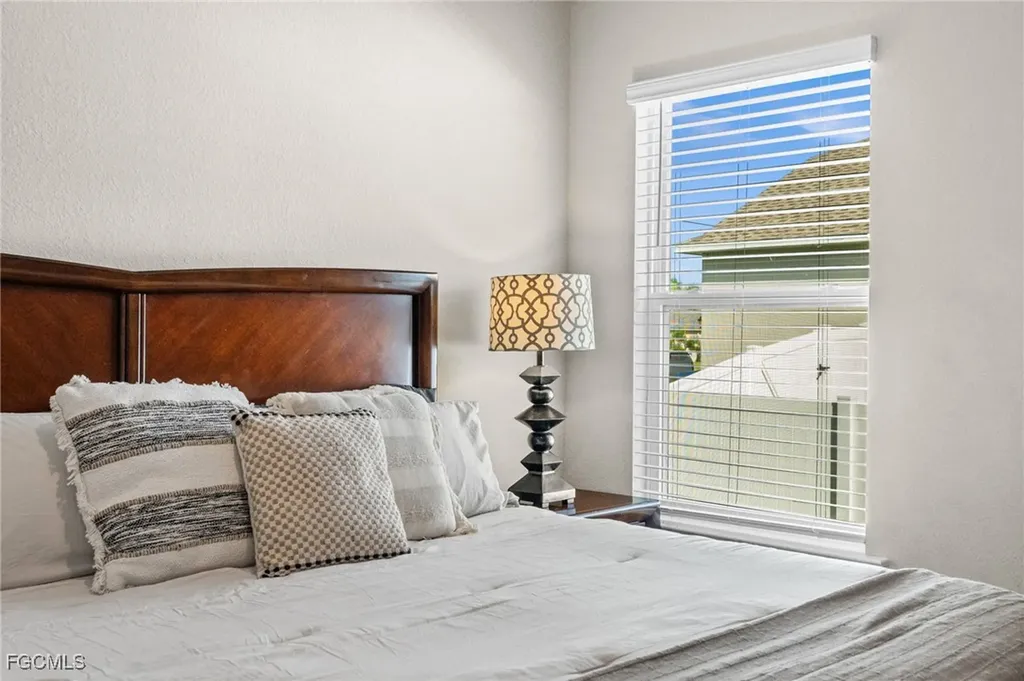 4317 SW 16th Place Cape Coral FL 33914