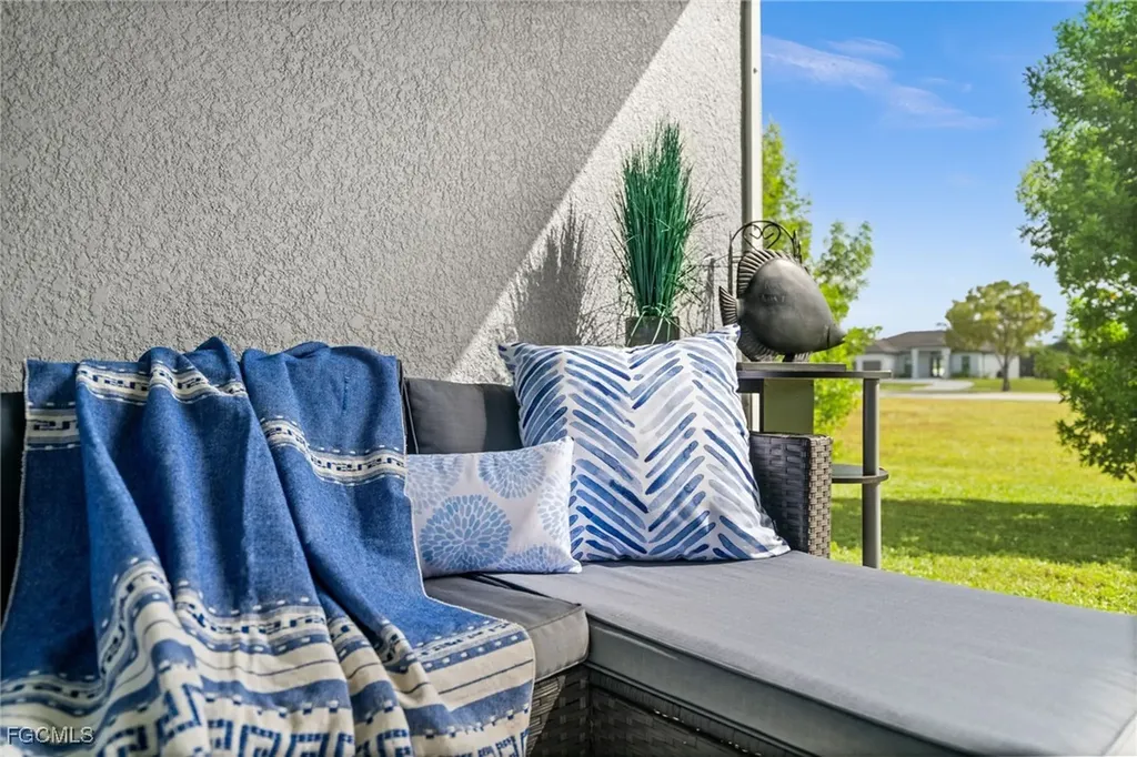 4317 SW 16th Place Cape Coral FL 33914