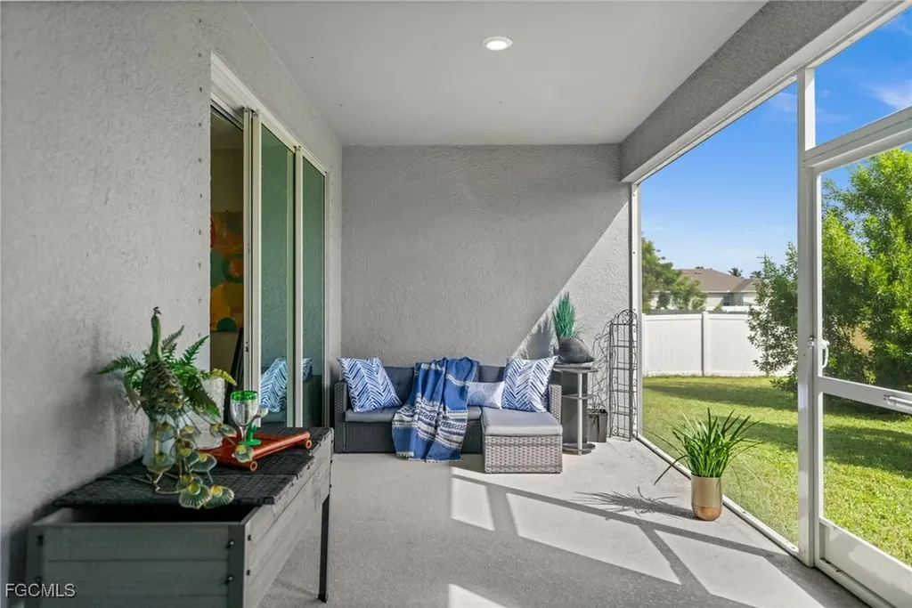 4317 SW 16th Place Cape Coral FL 33914