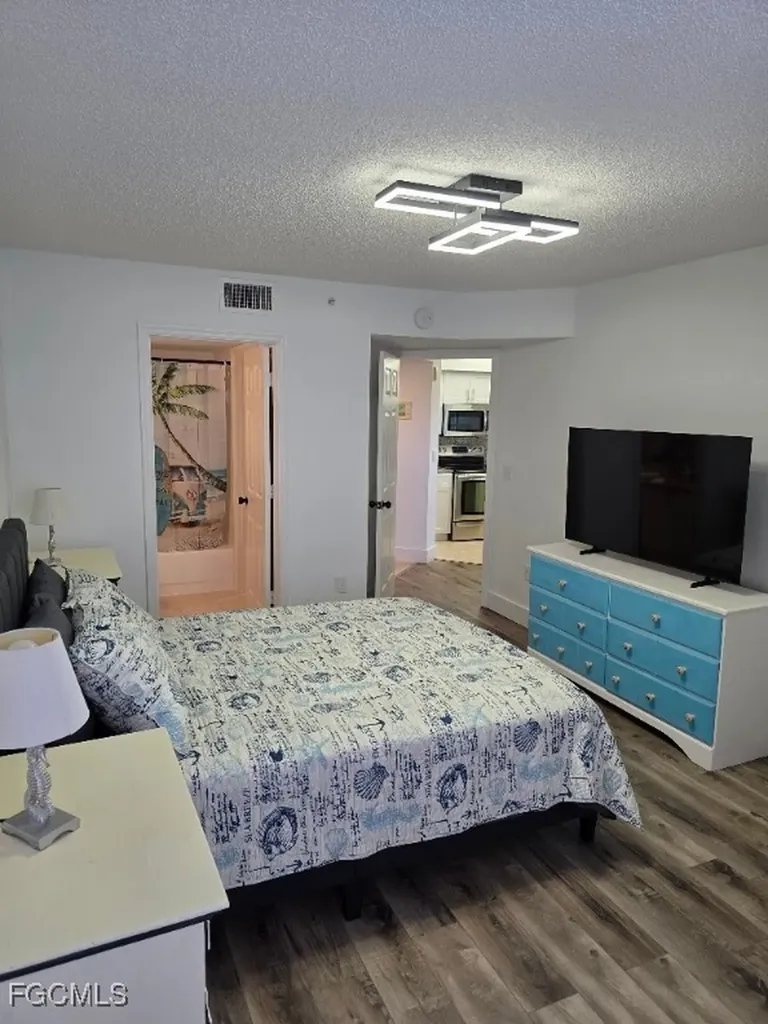 8870 Colonnades Court W Bonita Springs FL 34135
