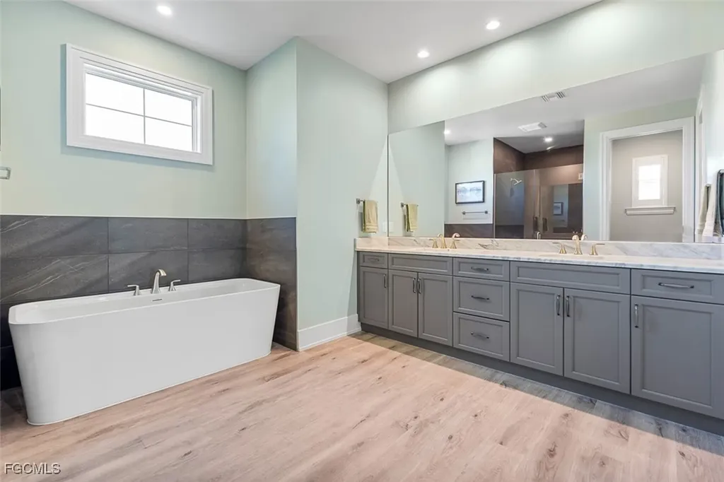 14201 Binghampton Drive Fort Myers FL 33905