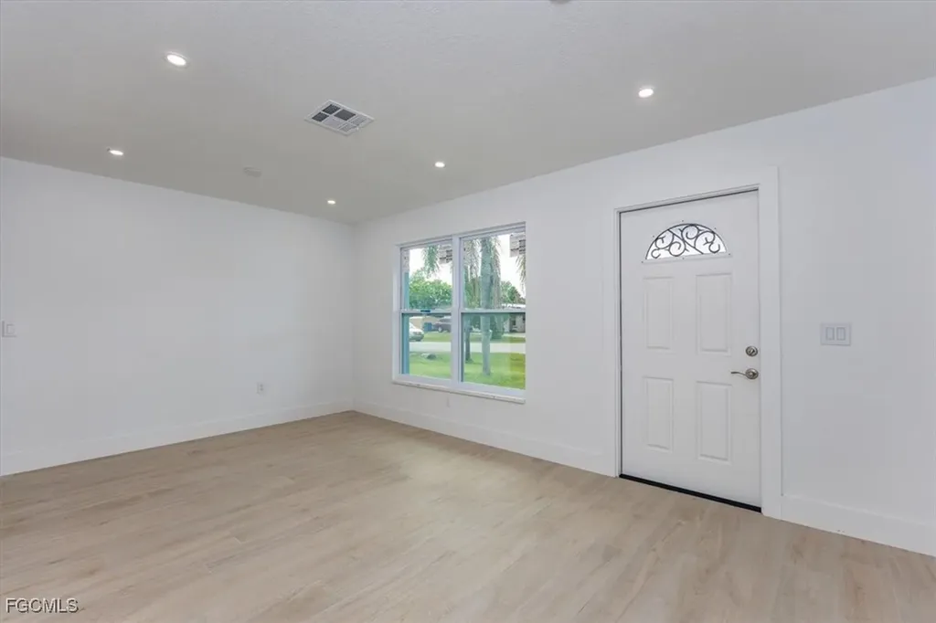 2209 Delta Street Fort Myers FL 33907