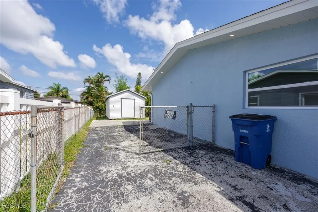 2209 Delta Street Fort Myers FL 33907