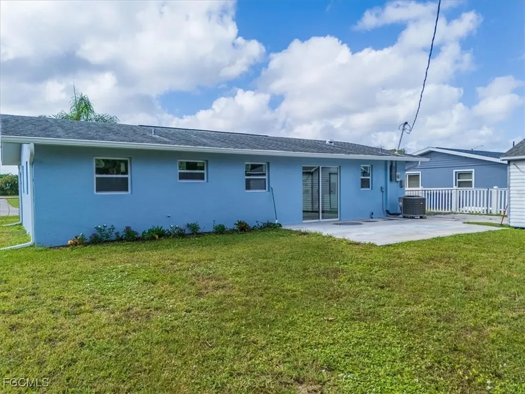 2209 Delta Street Fort Myers FL 33907