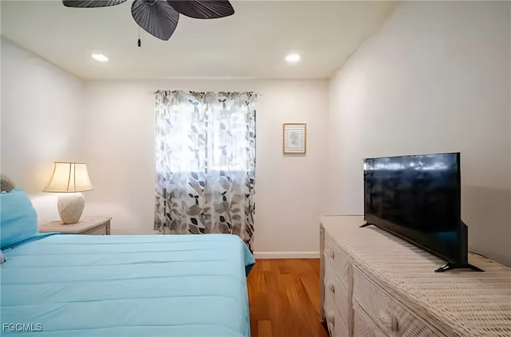 203 SE 43rd Terrace Cape Coral FL 33904