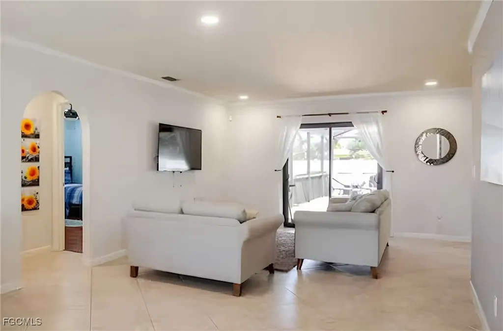 203 SE 43rd Terrace Cape Coral FL 33904