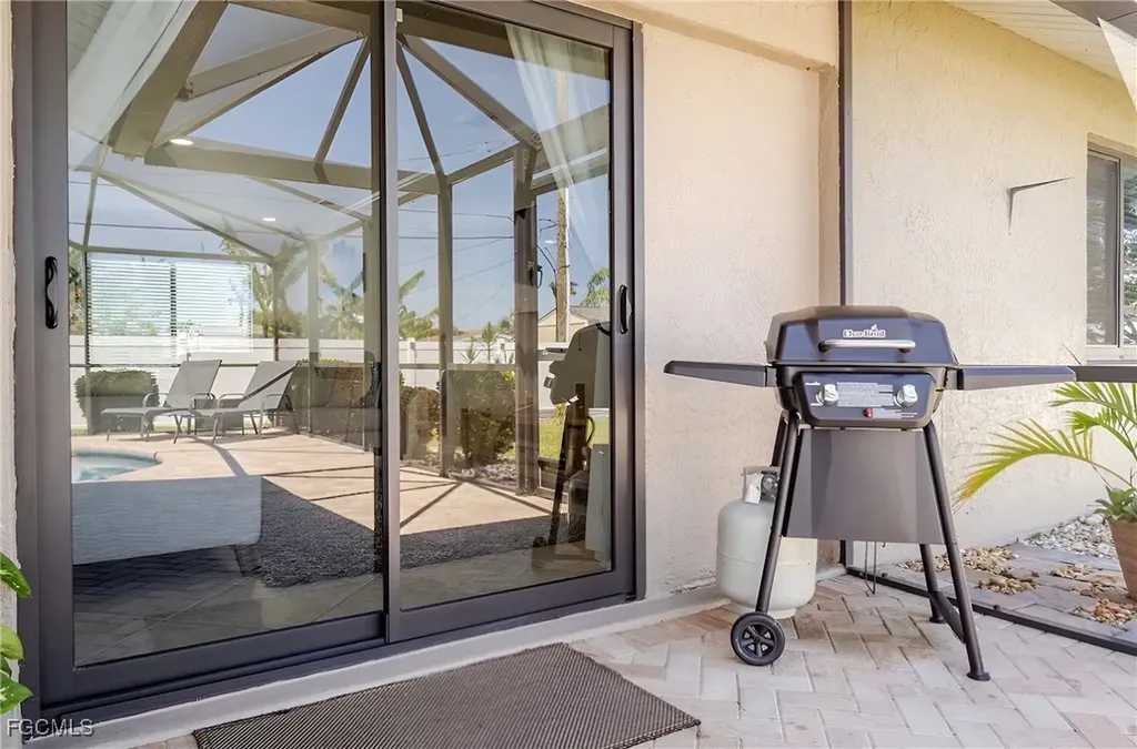 203 SE 43rd Terrace Cape Coral FL 33904