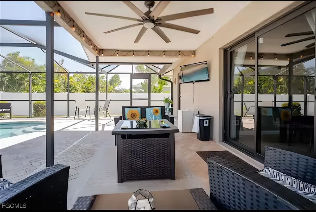 203 SE 43rd Terrace Cape Coral FL 33904