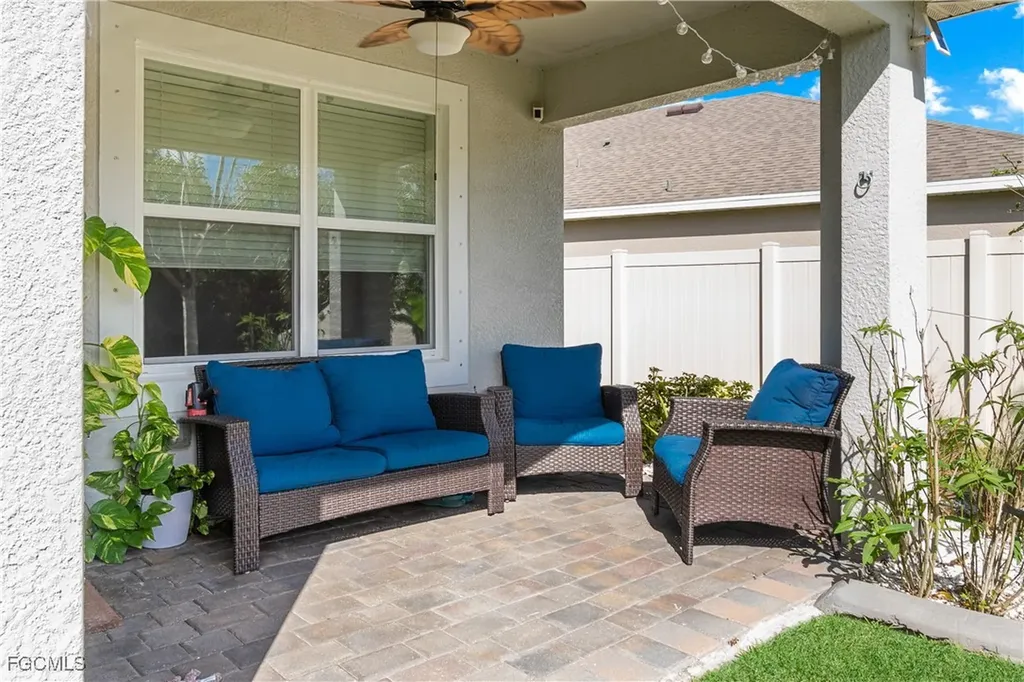 8880 Cascade Price Circle North Fort Myers FL 33917