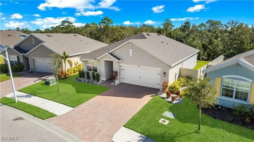 8880 Cascade Price Circle North Fort Myers FL 33917