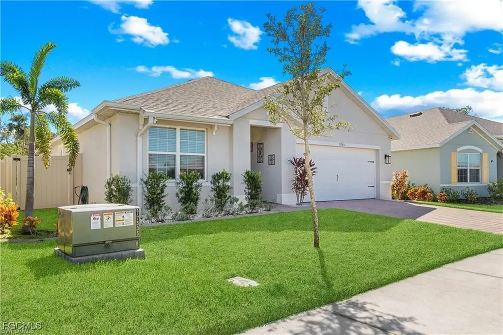 8880 Cascade Price Circle North Fort Myers FL 33917