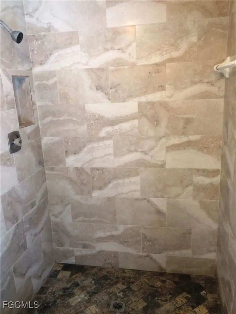 5239 Wisteria Court Cape Coral FL 33904