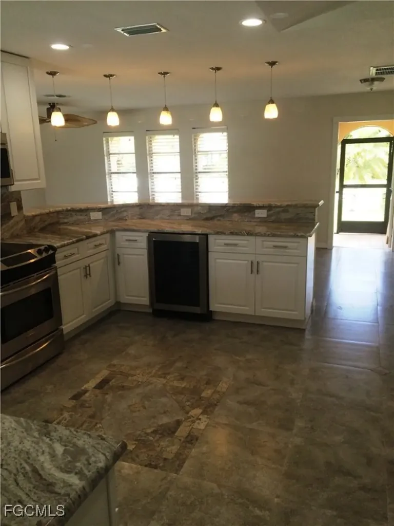 5239 Wisteria Court Cape Coral FL 33904