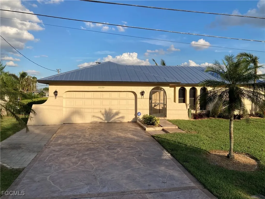 5239 Wisteria Court Cape Coral FL 33904