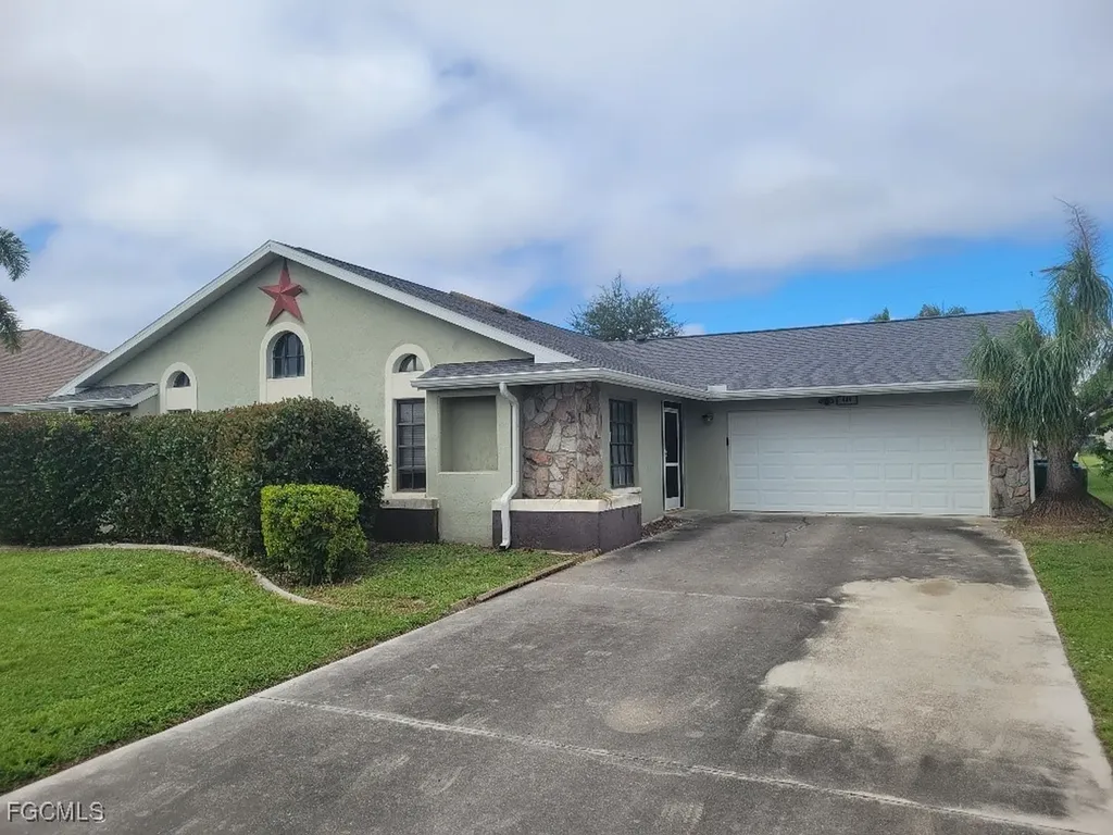 506 SW 28th Place Cape Coral FL 33991