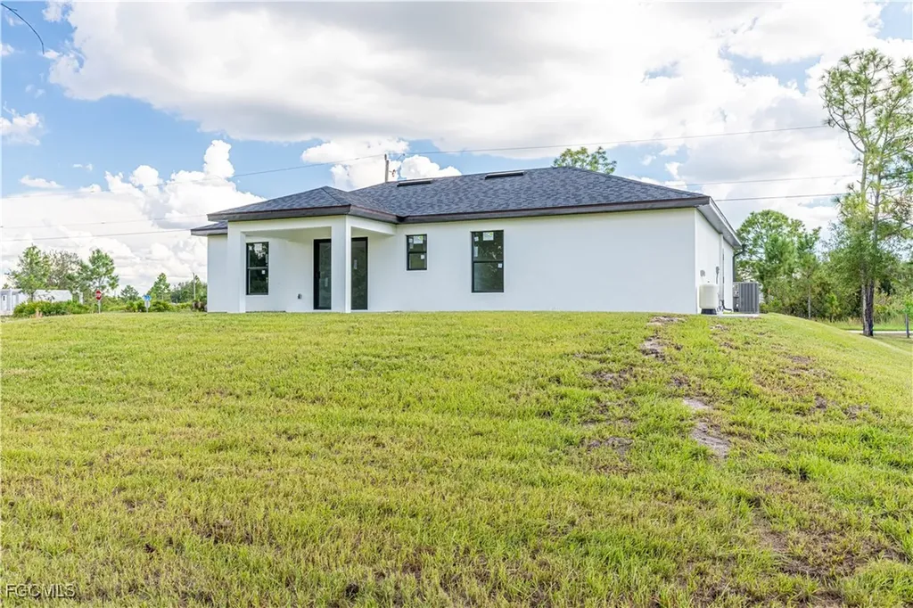 2702 49th Street W Lehigh Acres FL 33971