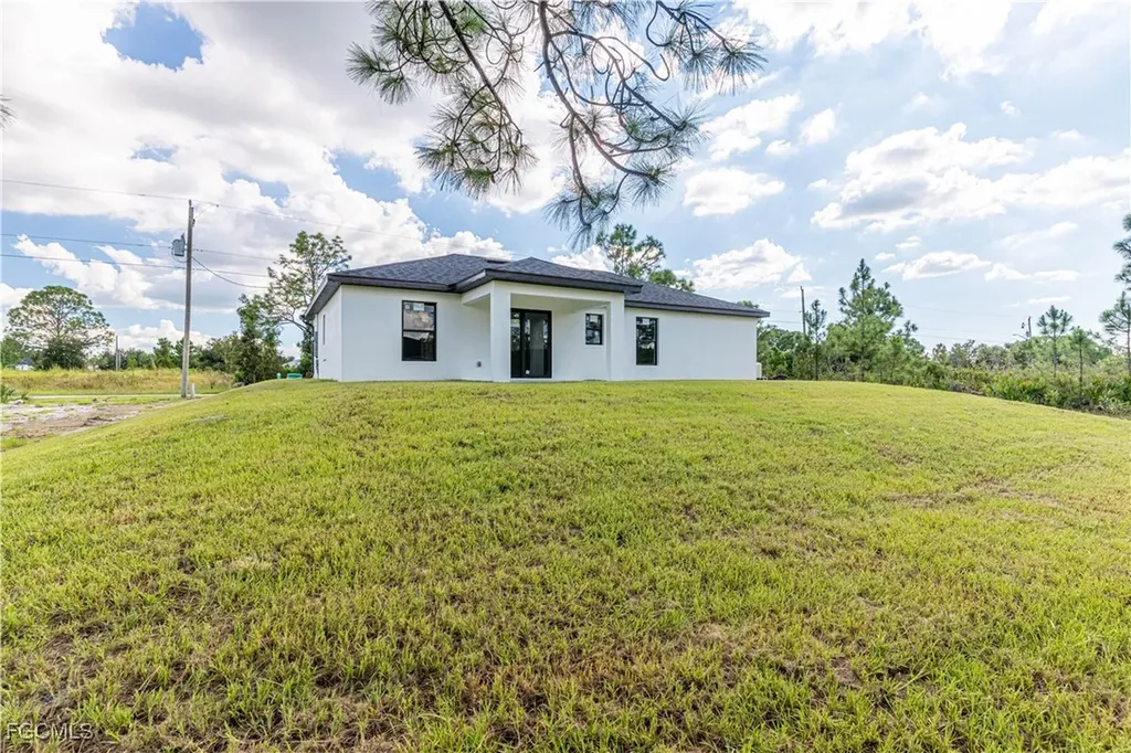 2702 49th Street W Lehigh Acres FL 33971