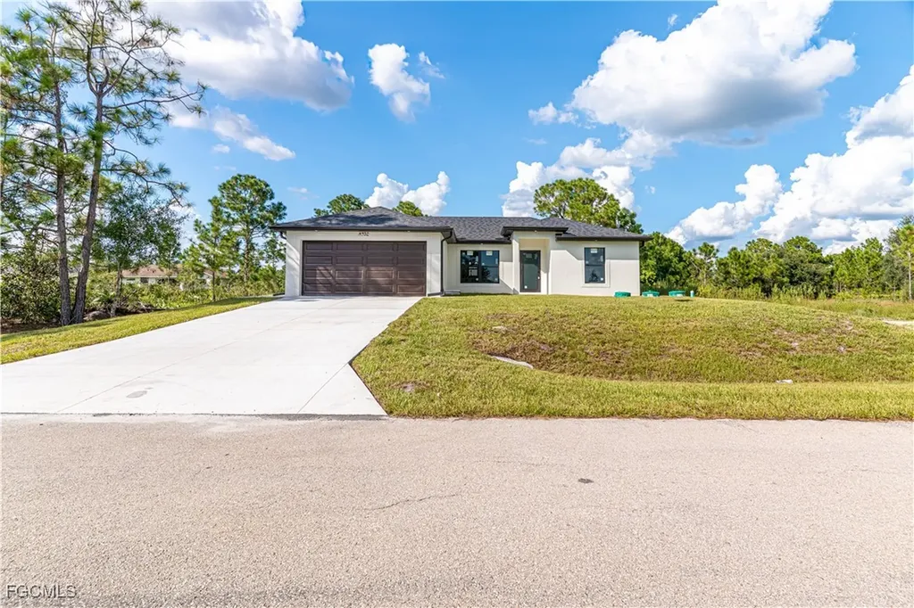 2702 49th Street W Lehigh Acres FL 33971