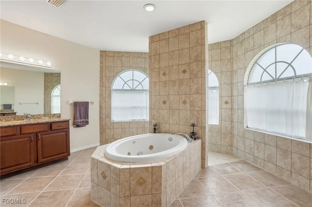 3908 15th Street SW Lehigh Acres FL 33976