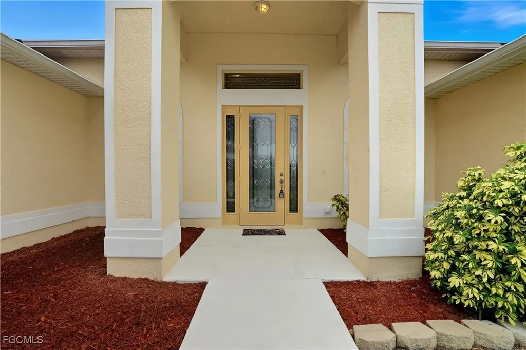 3908 15th Street SW Lehigh Acres FL 33976