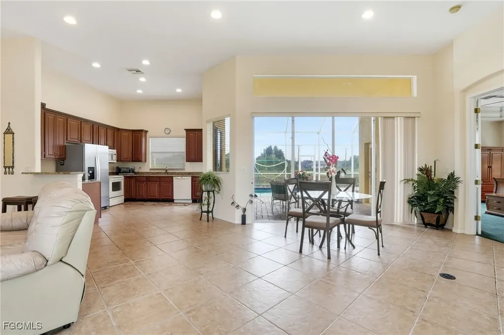3908 15th Street SW Lehigh Acres FL 33976