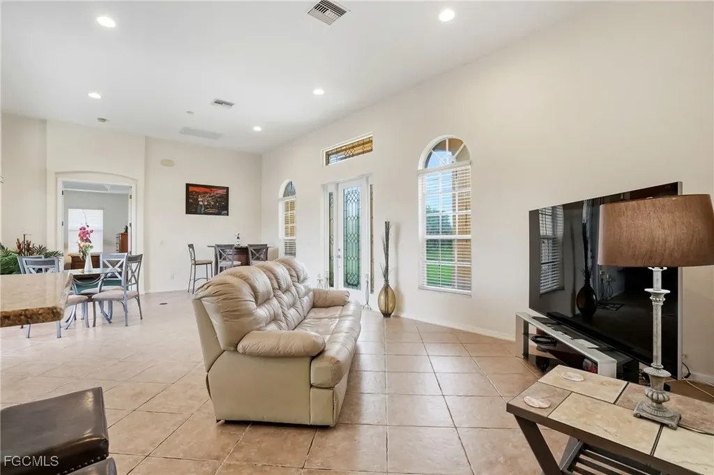 3908 15th Street SW Lehigh Acres FL 33976