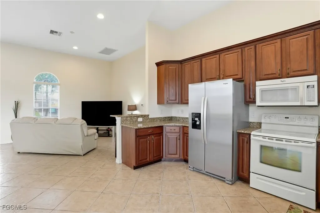 3908 15th Street SW Lehigh Acres FL 33976