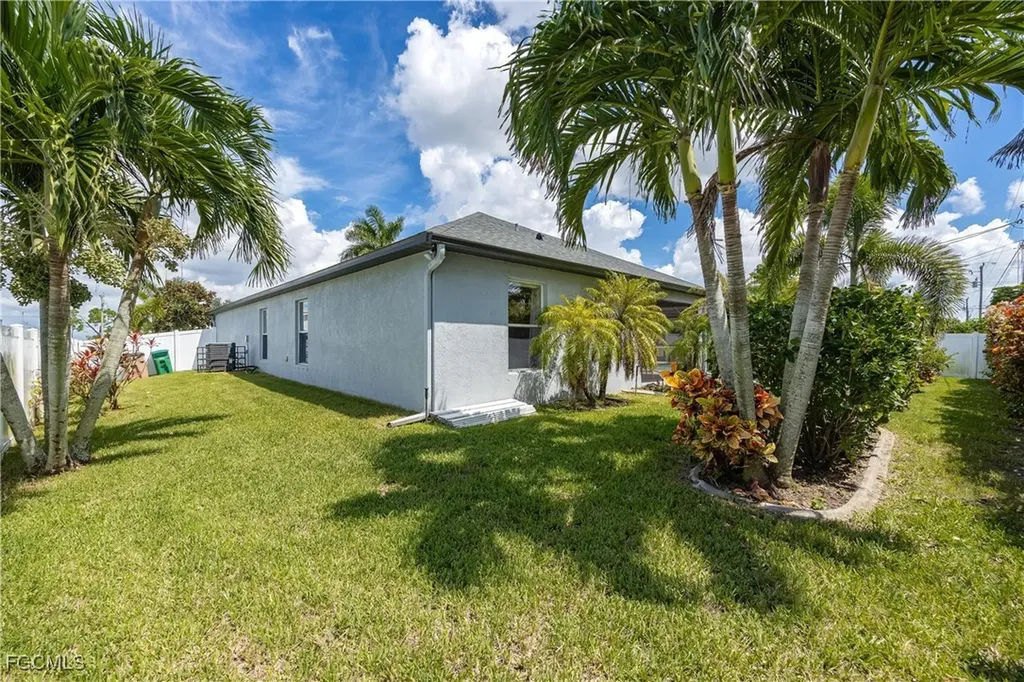 1404 NW 4th Street Cape Coral FL 33993
