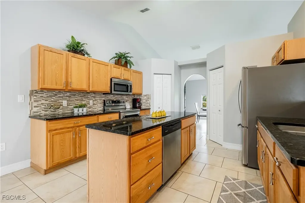 1404 NW 4th Street Cape Coral FL 33993