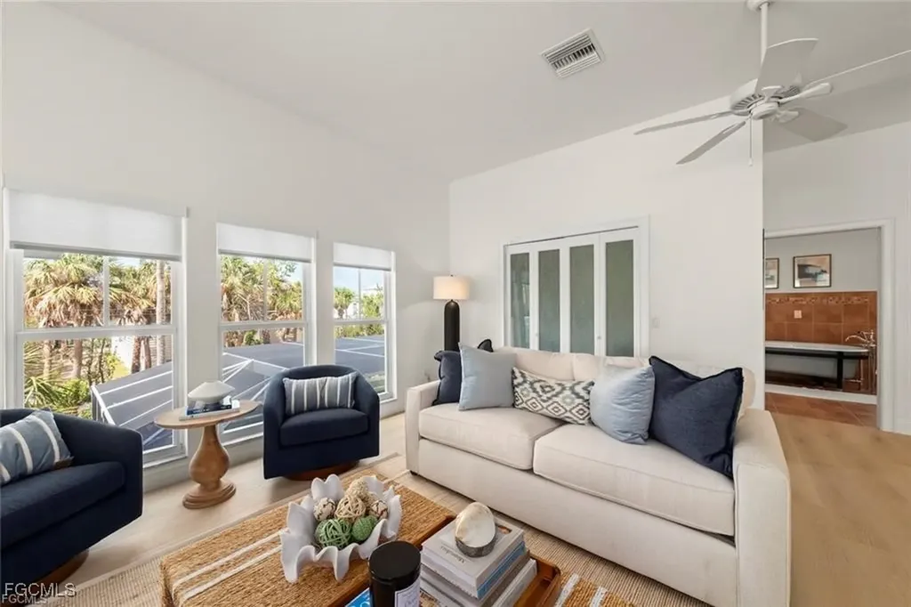 1163 Seagrape Lane Sanibel FL 33957