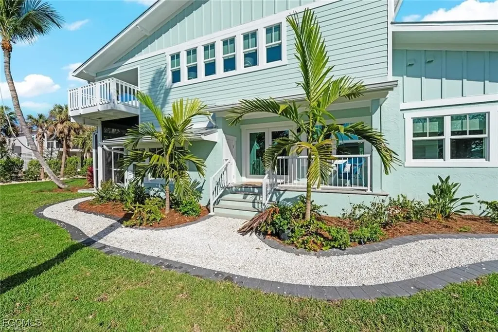 1163 Seagrape Lane Sanibel FL 33957