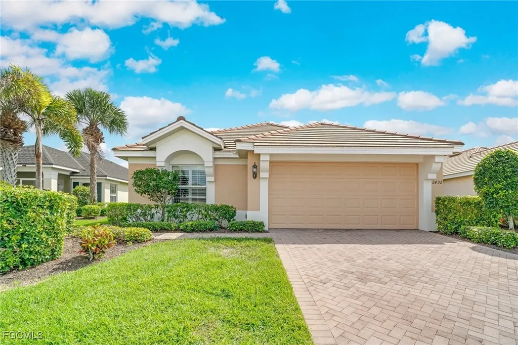 2492 Hopefield Court Cape Coral FL 33991