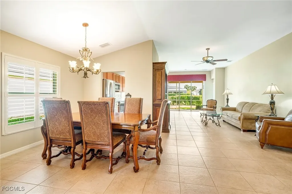 2492 Hopefield Court Cape Coral FL 33991